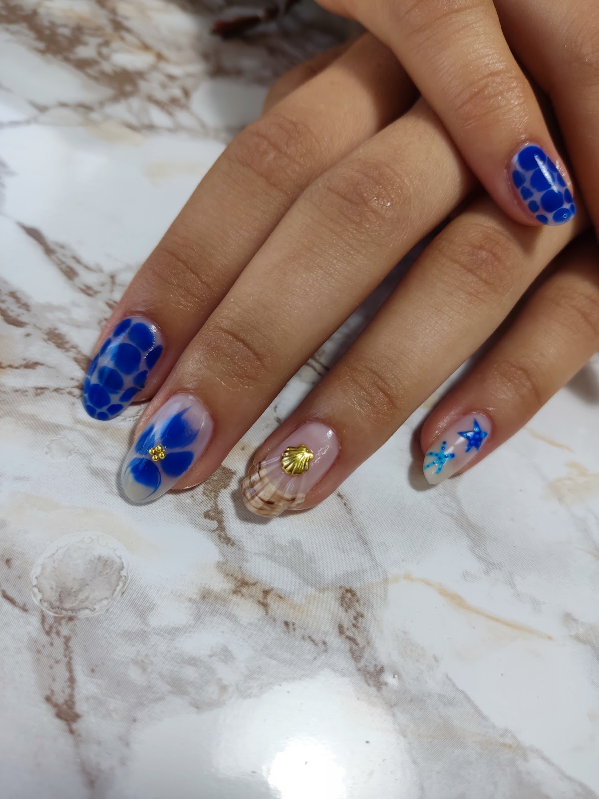 Laura Nail Studio - 5